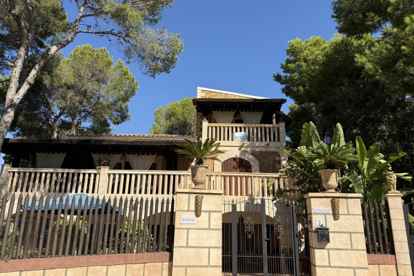Luxury villa in Cala Vinyes